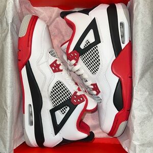 Air Jordan 4 RETRO
